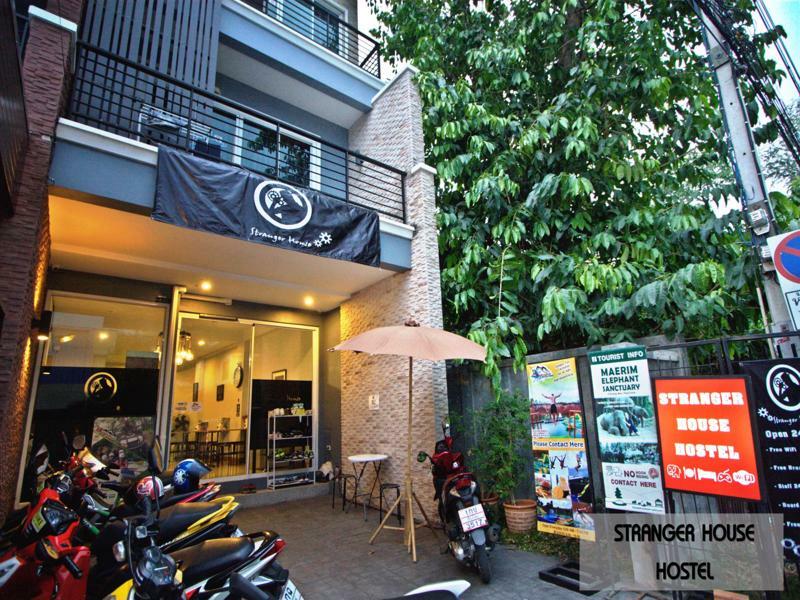 Hostel Stranger House Chiang Mai Exterior foto